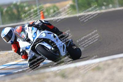 media/Sep-20-2025-TrackDaz (Sat) [[27f0cde673]]/A Group/2pm (Turn 9)/